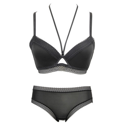 Modern női szett, mely két részből áll, beleértve a melltartót és a bikinit