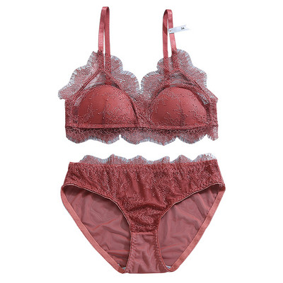 Női fehérnemű szett melltartóval és bikinivel