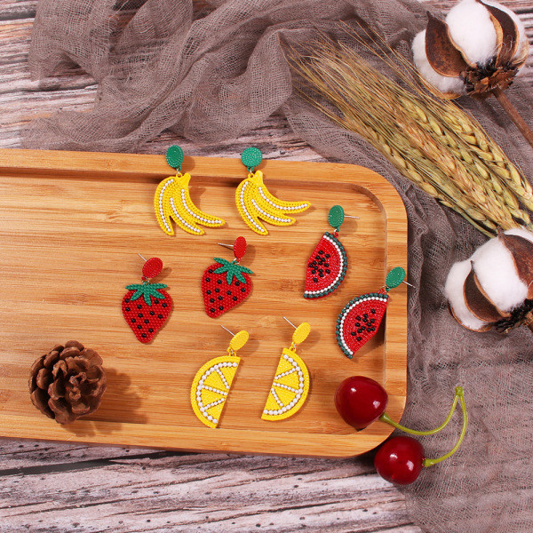 Naiste puuviljakujulised kõrvarõngad