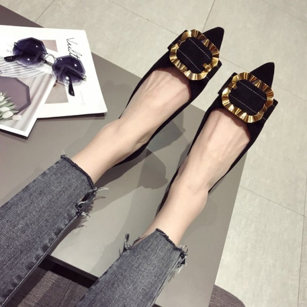 Pantofi moderni de dama cu talpa plate si catarama metalica