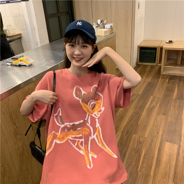 Széles női póló ovális nyakkivágással és rátéttel