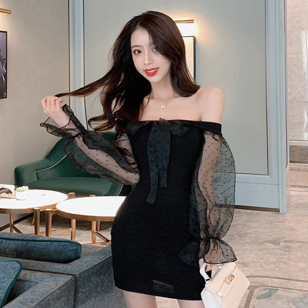 Moderni moteriška suknelė tiulio rankovėmis