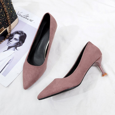 Stilīgi sieviešu apavi, smails modelis ar plānu papēdi