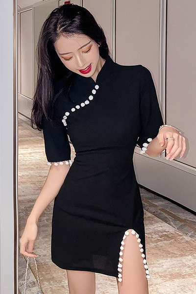 Modern női ruha Vékony modell, rövid ujjal