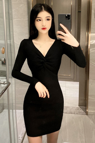 Uut mudelit pikkade varrukatega ja spitsikaelusega naiste kleit