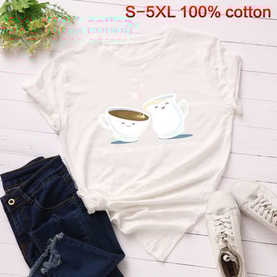 Naiste vabaaja t-särk ovaalse kaelusega aplikatsiooni ja pealdisega