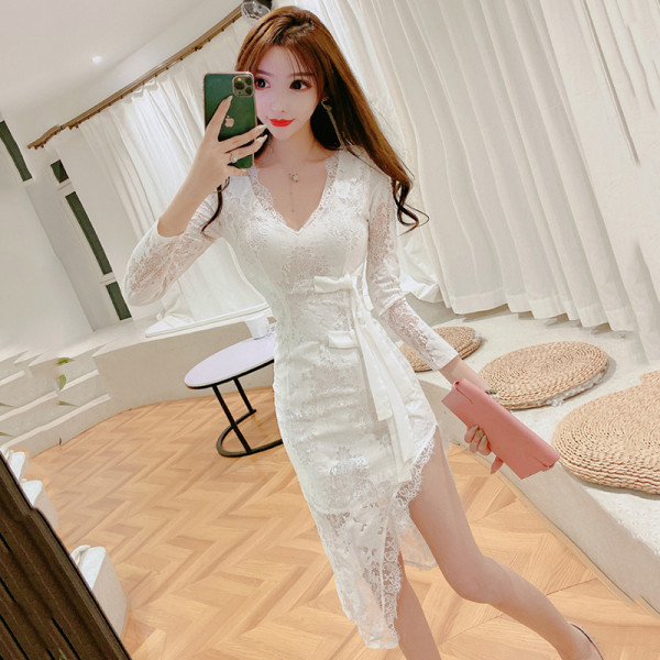 Naiste asümmeetriline pits- ja spitsikaelusega kleit