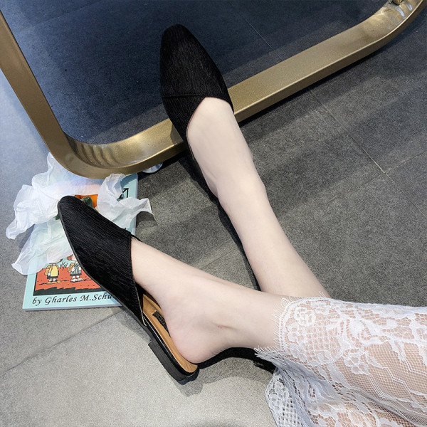 Női alkalmi papucs hegyes modell