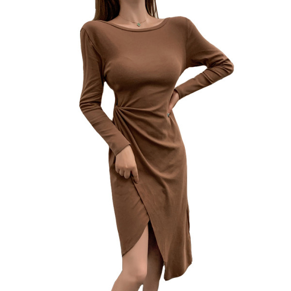 Naiste asümmeetriline pikkade varrukatega kleit