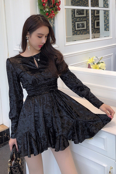 Rochie de dama moderna din catifea cu maneci lungi