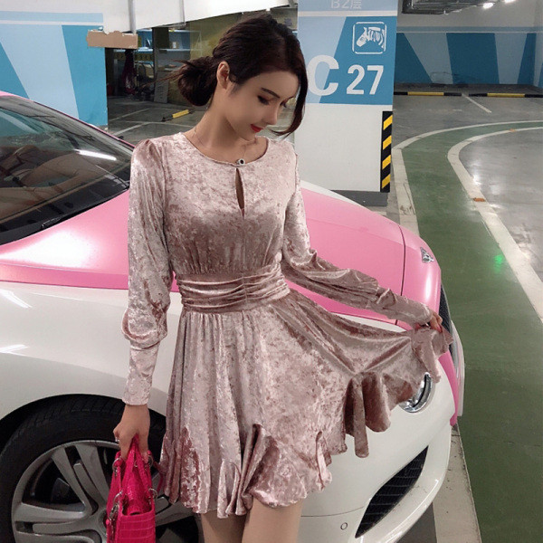 Rochie de dama moderna din catifea cu maneci lungi