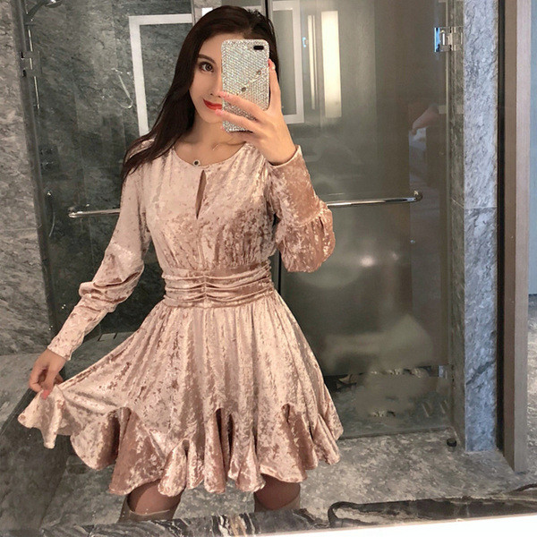 Rochie de dama moderna din catifea cu maneci lungi