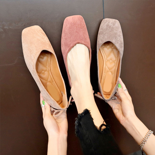 Ležerne ženske antilop cipele s ravnim potplatom