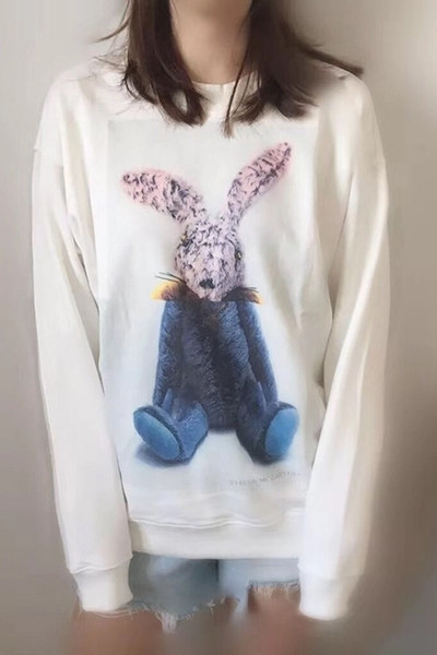 Naujo modelio plati palaidinė ilgomis rankovėmis ir aplikacijomis