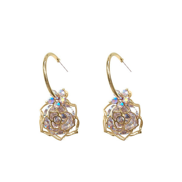 Női fülbevaló rózsa medállal