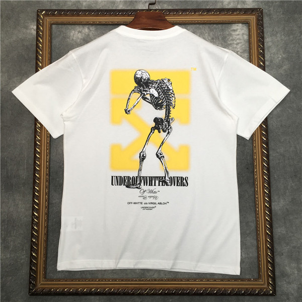 Alkalmi férfi póló, rátéttel és rövid ujjal