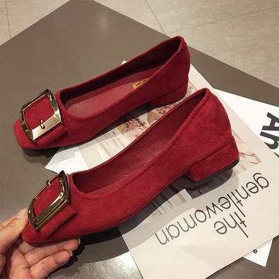 Modernūs moteriški batai su metaline sagtimi