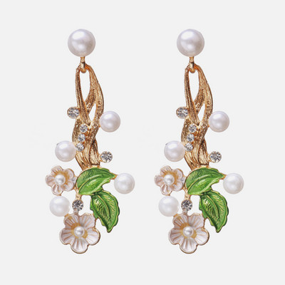 Gari sieviešu auskari ar ziediem