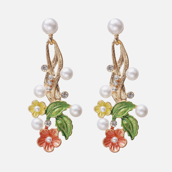 Gari sieviešu auskari ar ziediem