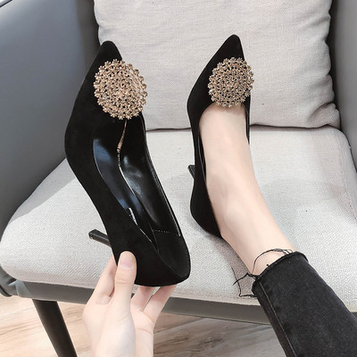 Pantofi dama eleganti model ascutit cu toc subtire si decor metalic