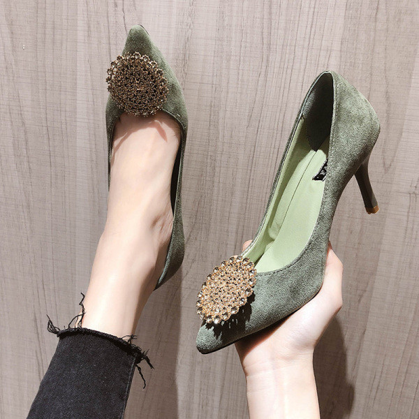 Pantofi dama eleganti model ascutit cu toc subtire si decor metalic