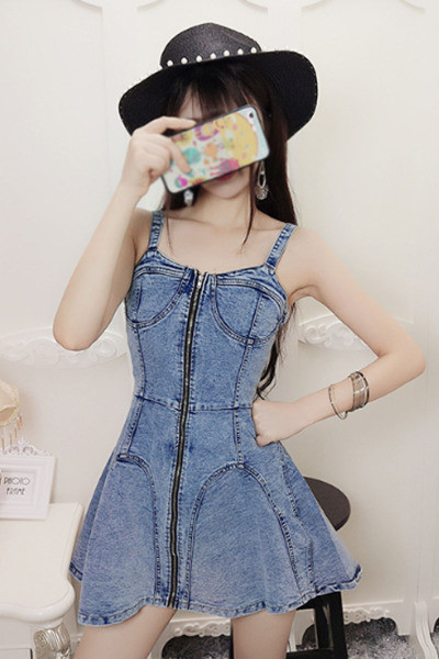 Rövid farmerruha modell cipzárral