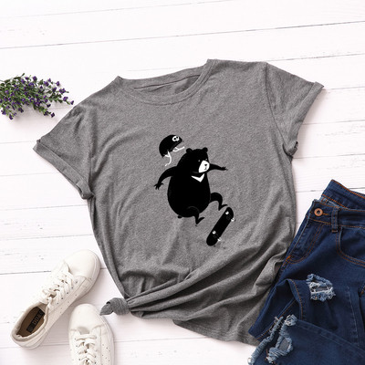 Sieviešu ikdienas t-krekls ar aplikāciju un ovālu kakla izgriezumu