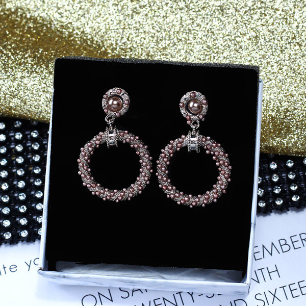 Cercei rotunzi de dama cu perle