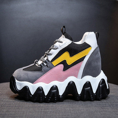 Jauns krāsainu sieviešu kedu modelis no eko zamšādas ar iekšējo platformu un raupju zoli