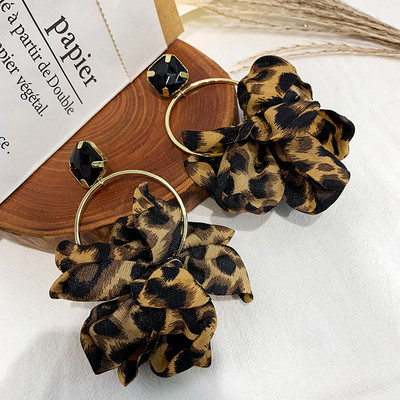 Nestandarta sieviešu auskari ar leoparda apdruku - divi modeļi