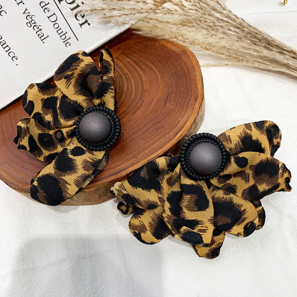 Nestandarta sieviešu auskari ar leoparda apdruku - divi modeļi