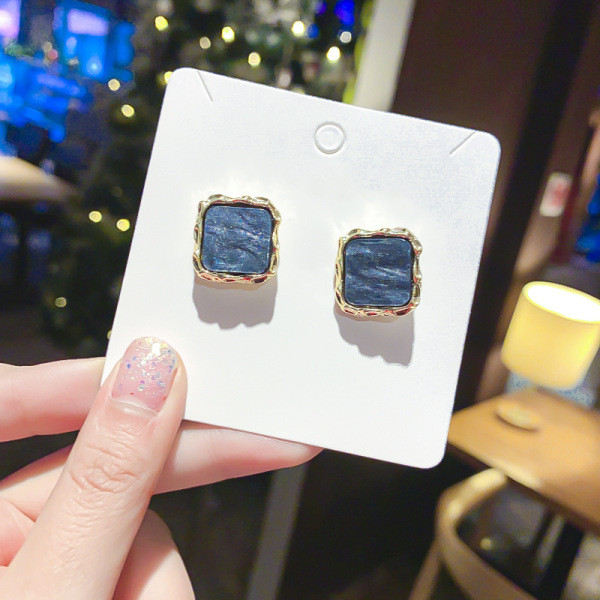 Cercei retro dama in forma patrata