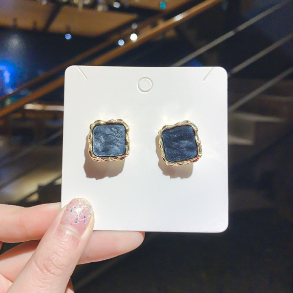 Cercei retro dama in forma patrata