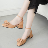 Sieviešu apavi no eko ādas un bieza papēža - divi modeļi