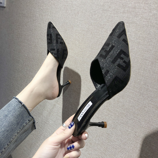 Női rugós papucs sarokkal - hegyes modell