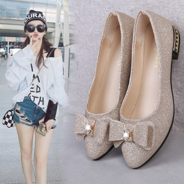 Paela ja läikiva efektiga vabaaja naiste kingad