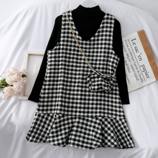 Retro sieviešu rūtainā kleita + maza somiņa ar metāla ķēdīti