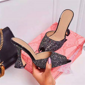 Elegantiškas moteriškas šlepetės smailus modelis su blizgučiais