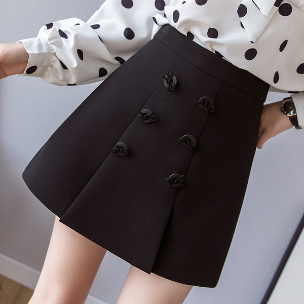 Modernus moteriškas sijonas su užtrauktuku, sagomis ir kišenėmis – du modeliai