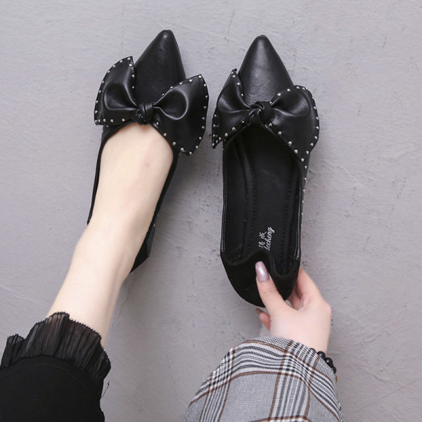 Kožne ženske casual cipele s ravnim potplatom s trakom