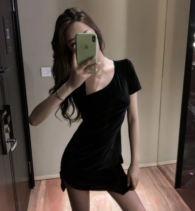 Rochie neagra de dama moderna cu maneci scurte