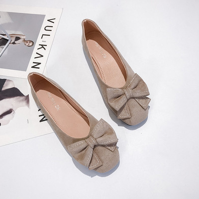 Zomšiniai moteriški laisvalaikio batai plokščiu padu ir kaspinu