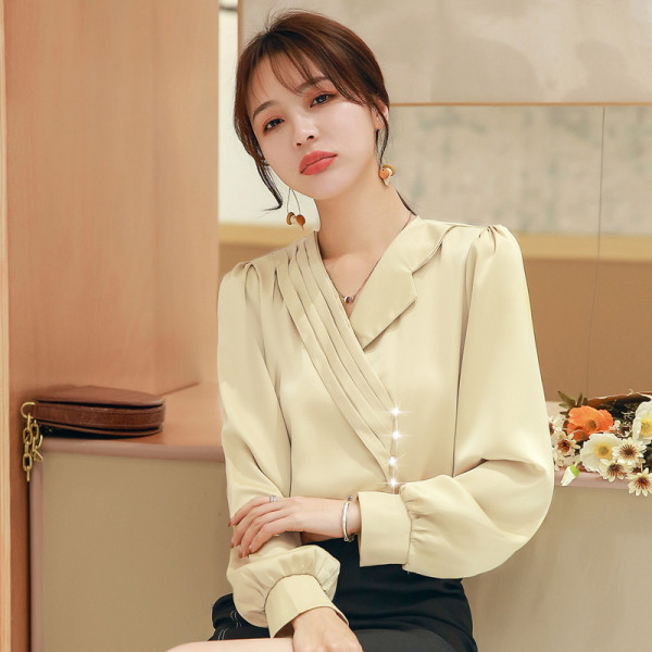 Bluza de dama model nou cu decolteu spitz si maneci lungi - model lat