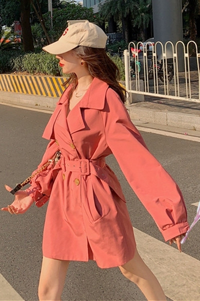 Trenci de dama modern cu nasturi si curea