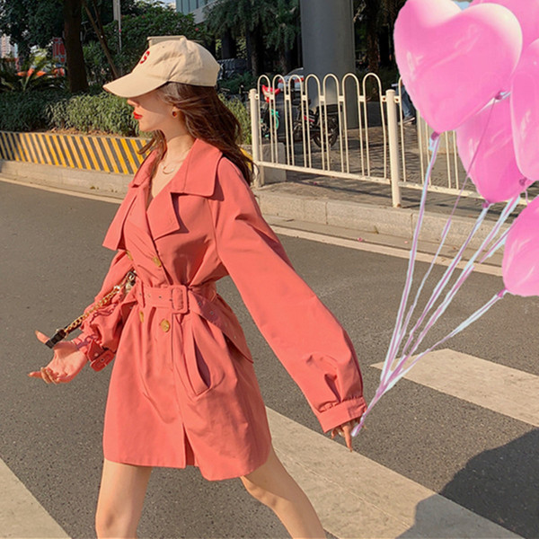 Trenci de dama modern cu nasturi si curea