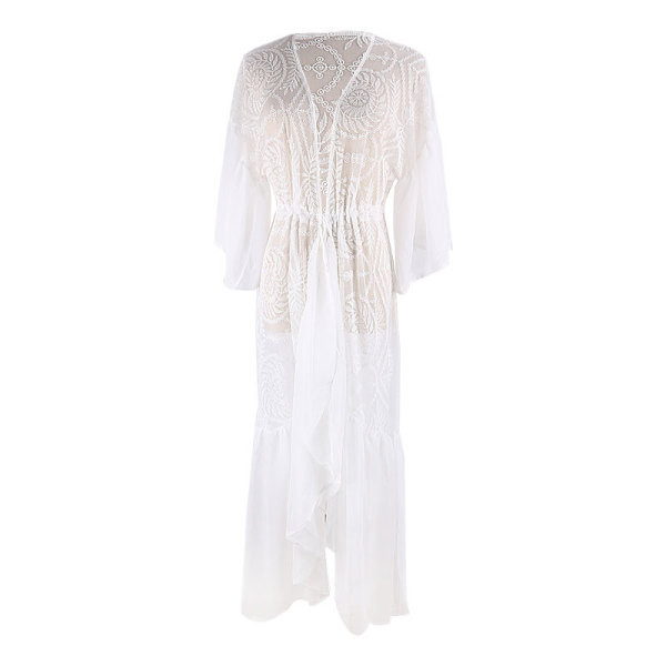 Moteriškas ilgas pareo su nėriniais ir ilgomis rankovėmis