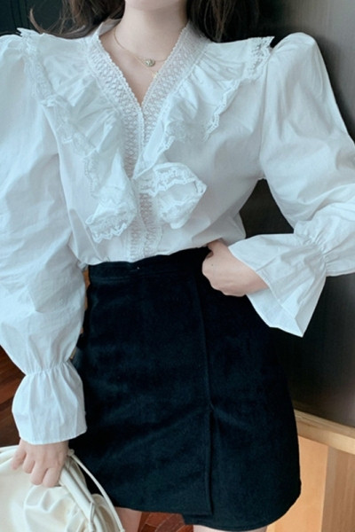 Retro női ing spitz nyakkivágással és békával