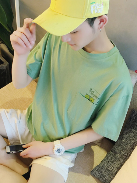 Alkalmi férfi póló mentes modell zsebbel és rátéttel