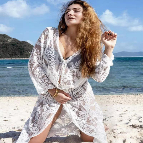 Pareo lung de dama din dantela cu maneci lungi