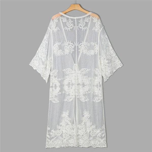 Női hosszú pareo csipkével és hosszú ujjal